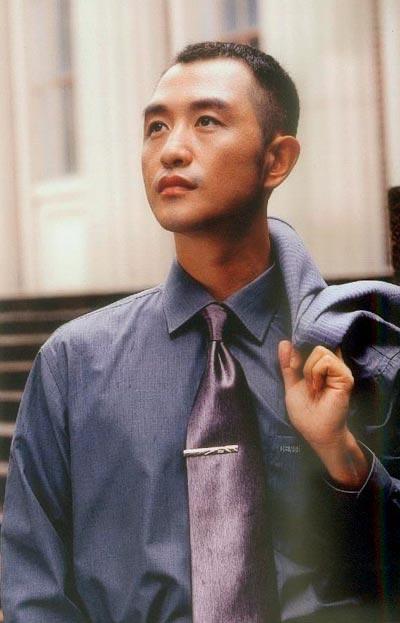 歌手高枫：刚爆红就在北京悲情离世，他父母20年的坚持让人泪目
