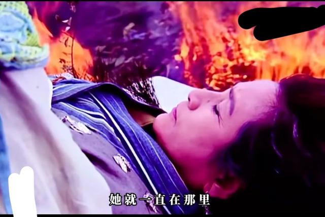 郑佩佩胡歌刘亦菲《仙剑奇侠传》旧照曝光,世间再无姥姥疼灵儿了