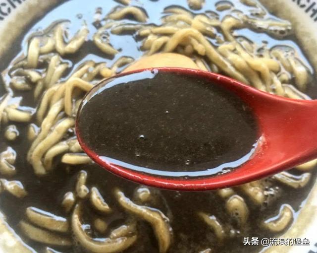 被誉“世界最难吃”的6大泡面，吃一口“灵魂出窍”，让吃货痛哭