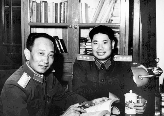 1990年,79岁杨得志迎娶55岁石莉:我们的孩子们将来都会尊重你
