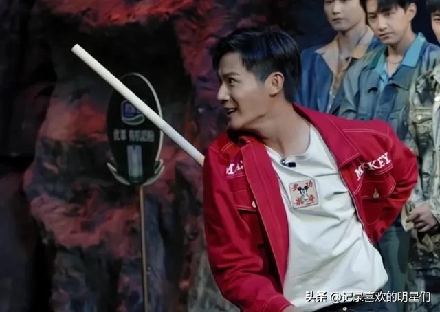 今天来说说宝藏男孩:郑业成,阳光帅气十足大男孩!