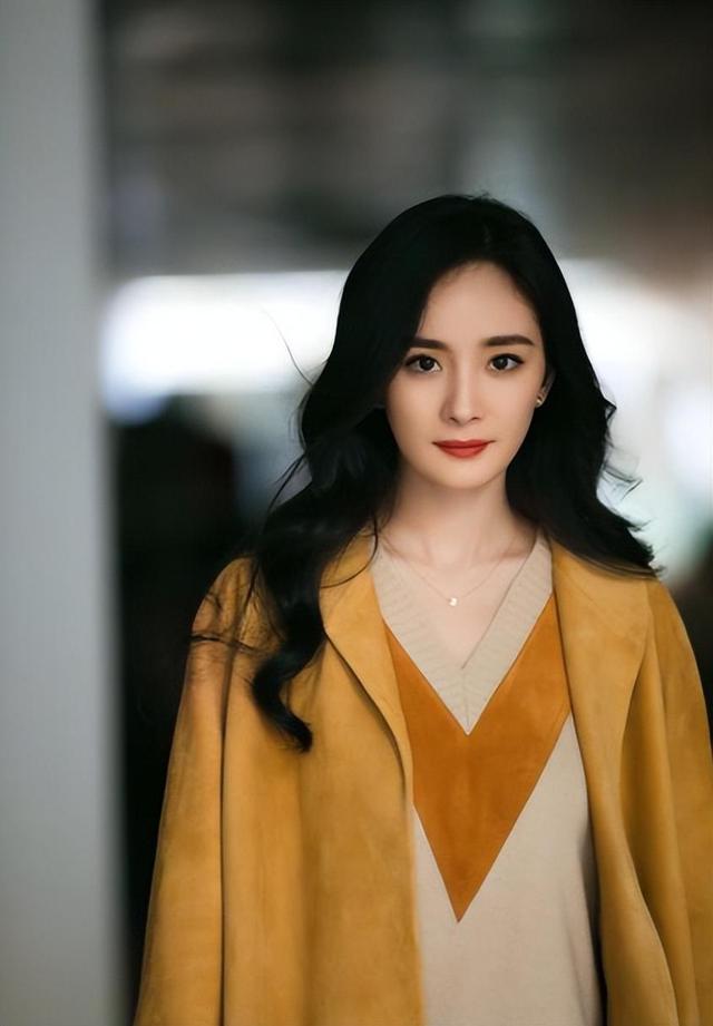 杨幂和赵丽颖,十四年的“明争暗斗”,如今终于已见分晓