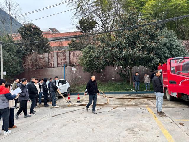 共筑安全“防火墙”!清镇市暗流镇开展消防应急培训