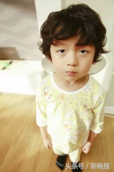 你经常用的表情包弟弟已经长大了!日子过得好快啊