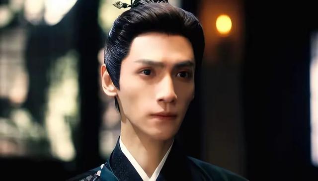 天呐罗云熙增肥成功了，脸颊饱满柔和，颜值回春，状态恢复巅峰了