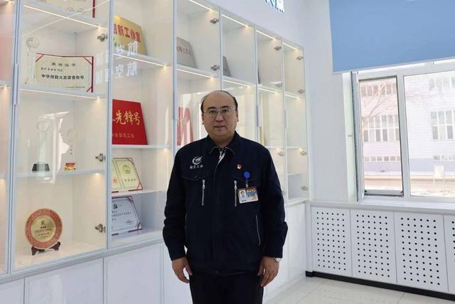 亚冬会火炬手秦世俊:澎湃之火,匠心筑梦