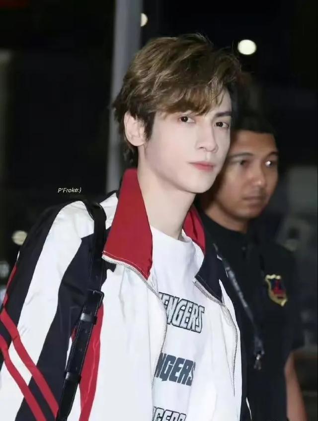 天呐罗云熙增肥成功了，脸颊饱满柔和，颜值回春，状态恢复巅峰了