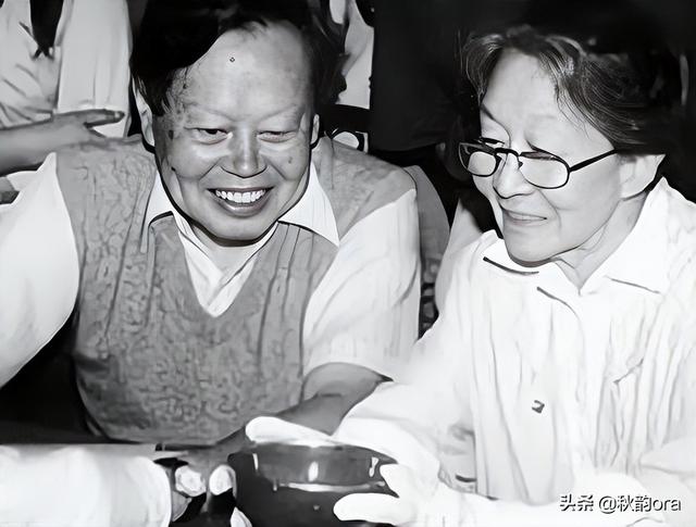 18年后,再看翁帆的生活,才明白嫁大54岁杨振林是多么幸福