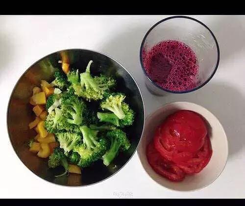 钟汉良晒三餐食谱，怪不得又瘦又高，我现在相信他肚腩是被P的！