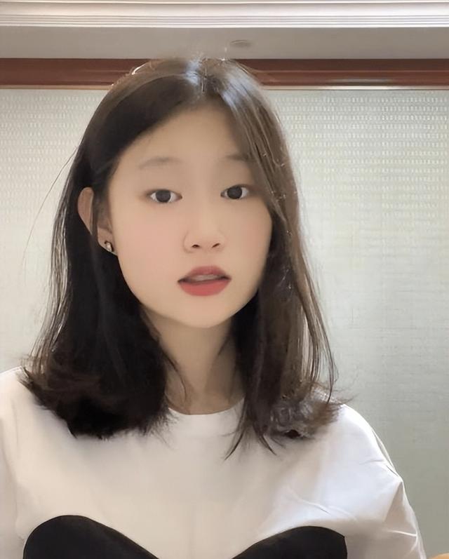 小沈阳的女儿沈佳润,因长相太丑被吐槽像猴?如今她逆袭成什么样