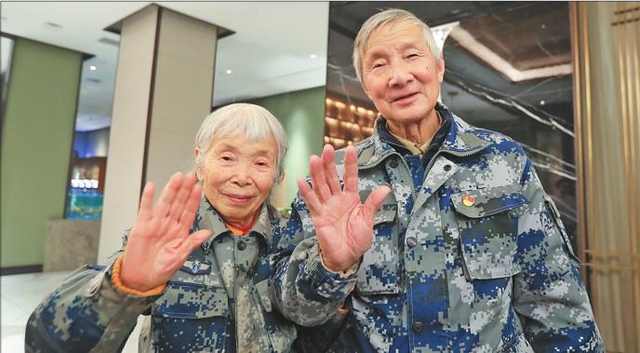 一位抗美援朝的女兵：住30平小屋，穿15元破鞋，却一次捐款1000万