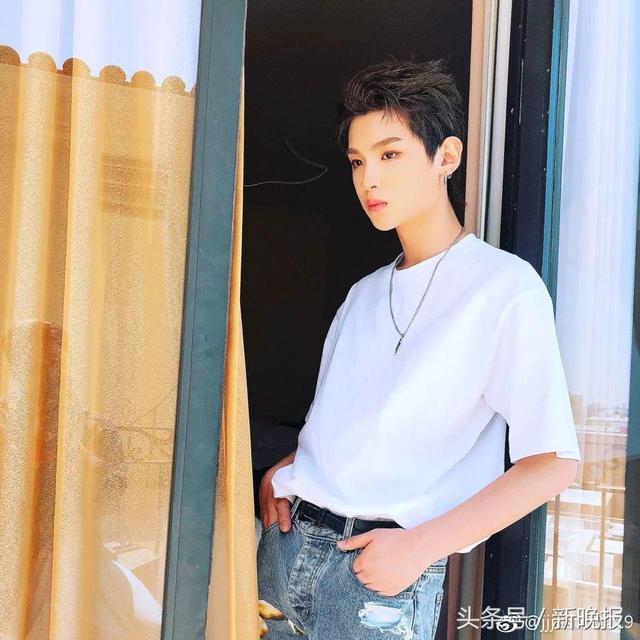 你经常用的表情包弟弟已经长大了!日子过得好快啊