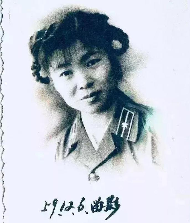 一位抗美援朝的女兵：住30平小屋，穿15元破鞋，却一次捐款1000万