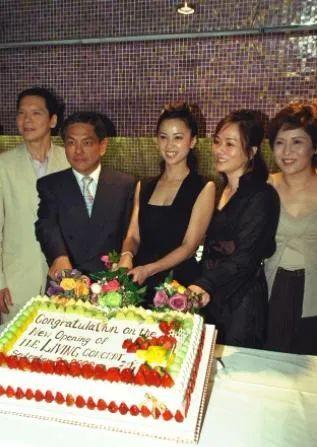 刘銮雄弟弟状告百亿富商！曾追亚姐送千万豪宅，现拿不出1.5亿