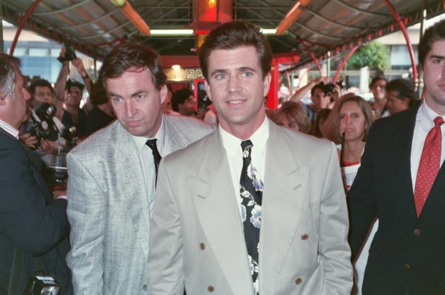 好莱坞最恶臭渣男！家暴女友买凶杀妻，被判后竟还是顶流？