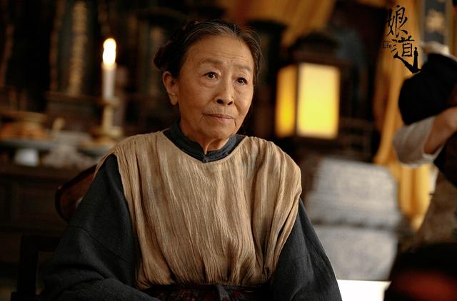 新凤霞事件反转!老戏骨含泪诉说55年前真相,难怪张少华不认账