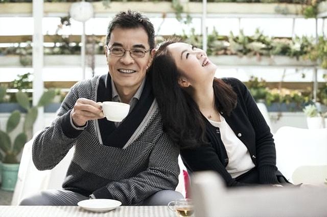 与何晴同居5年被抛弃,甩小24岁杨若兮的刘威,是个怎样的人?