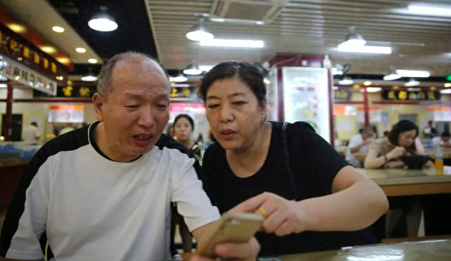 被U型锁砸头的李建利现状：蔡洋没赔一分钱，十年康复欠医院158万