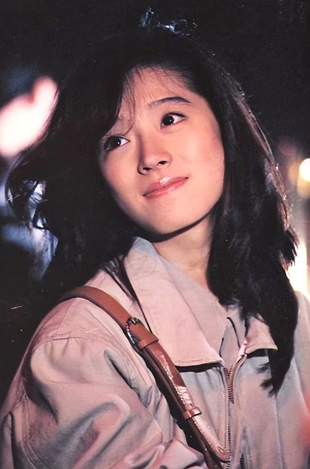 清冷美人中森明菜:替出轨的男友道歉,59岁没结婚,依然很漂亮