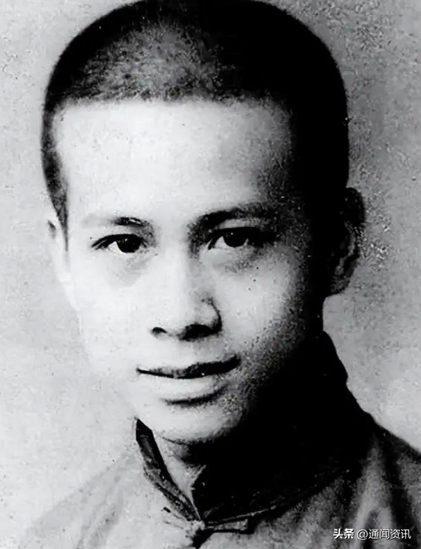 96岁李嘉诚千亿身价也带不走,最终还是油尽灯枯,留下一个传奇