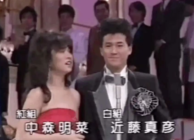 清冷美人中森明菜:替出轨的男友道歉,59岁没结婚,依然很漂亮