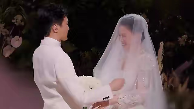 王杰:嗓子“被毒哑”14年,凶手却无人知,为何谢霆锋被怀疑?