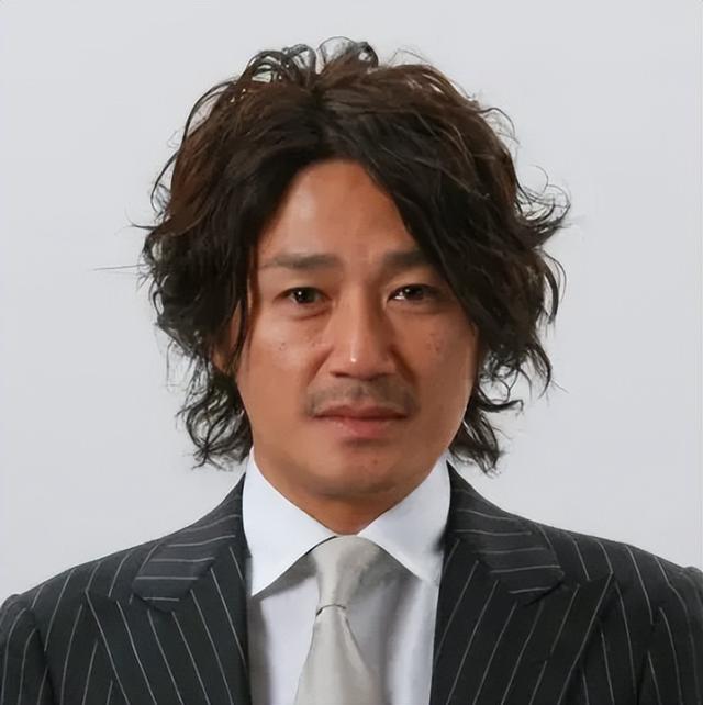 清冷美人中森明菜:替出轨的男友道歉,59岁没结婚,依然很漂亮