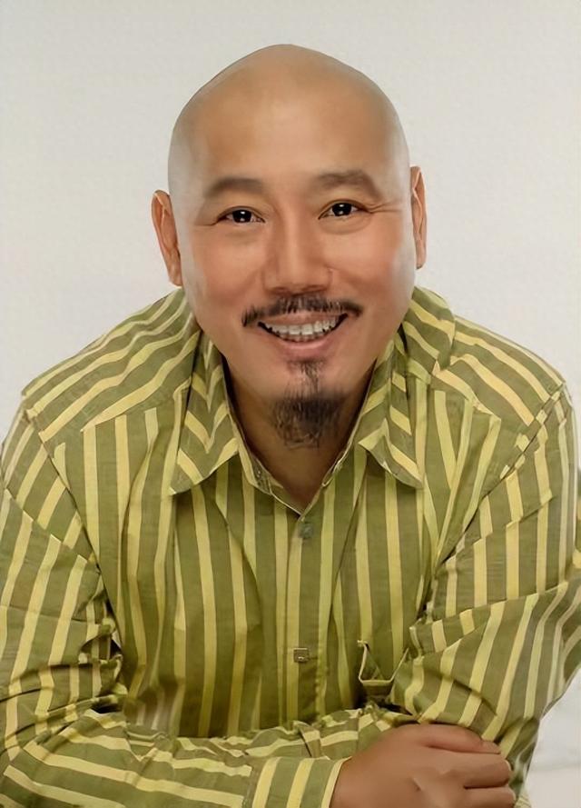 李成儒儿子李大海：沧桑的母亲，无情的父亲，如今40岁不敢结婚