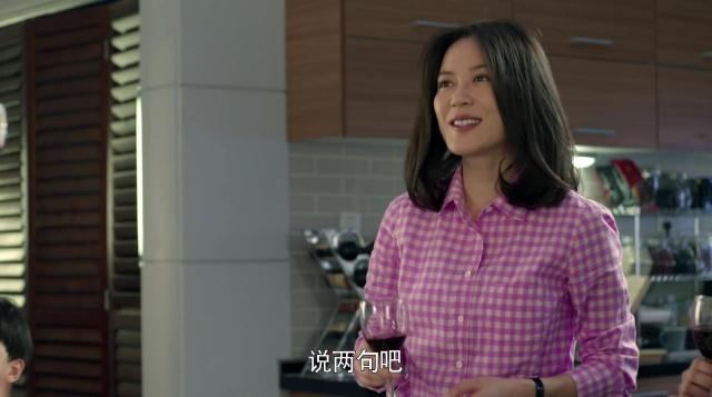 在《大丈夫》和《小丈夫》中她都有一段“姐弟恋”,结果却不相同