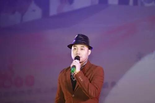 歌曲《太想念》,到底是谁想念谁?为什么发行8年后才火?