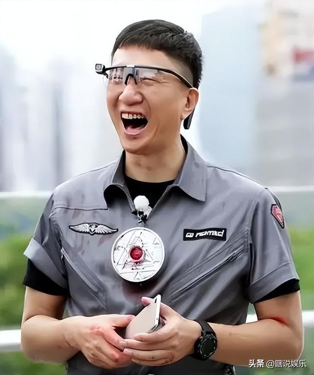 孙红雷曾经火遍亚洲,为何沦落到三年无戏可拍,现在他在干什么?