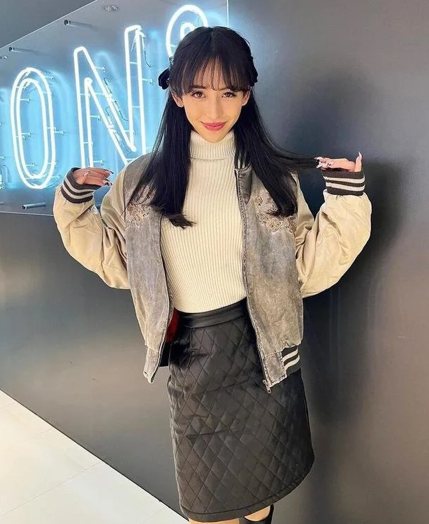 日本艺人比嘉龙二自杀,一天前才陪5岁儿子庆生,因想做女人被骂