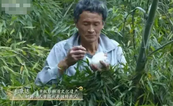 最后的“竹海飞人”:70岁浙江老人踏竹飞行,10米高空如履平地