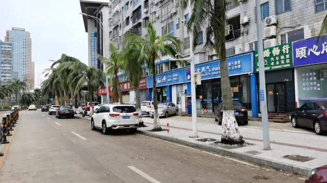 “今天清晨的海口,不一样了!”