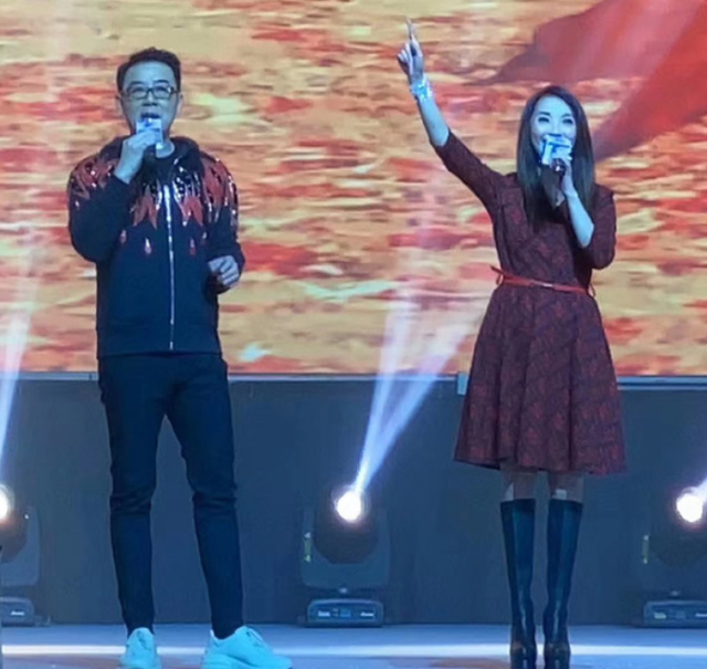 54岁王书麒近照变化大,30年前已回内地跑商演,被曝拥上亿身家