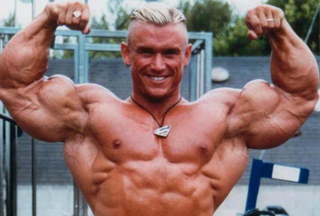 健美传奇人物:李牧师Lee Priest