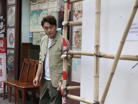 太拼！56岁TVB艺人曹永廉为养家不停拍戏，心肾都出问题剧痛住院