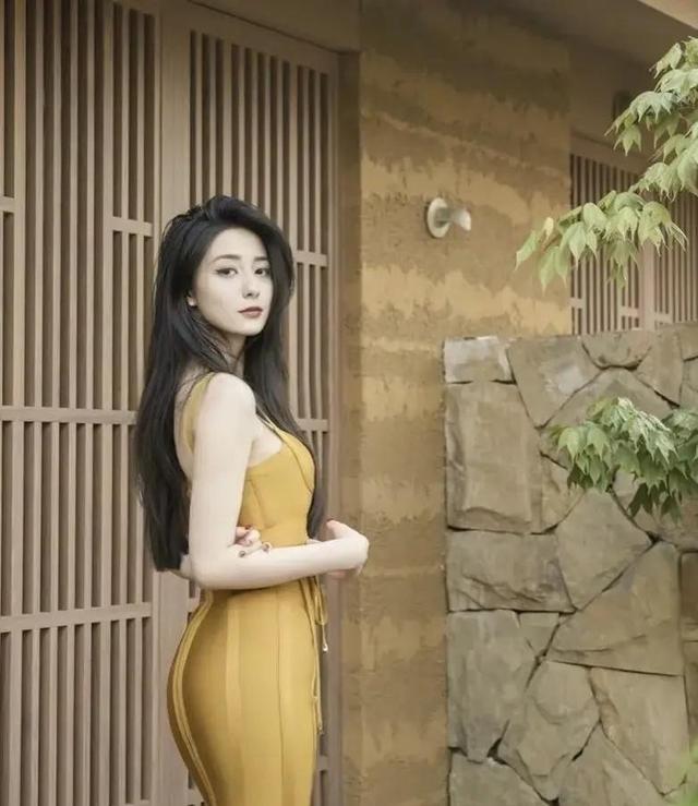 神似佟丽娅！岛国最强黑丝美腿，真的迷人