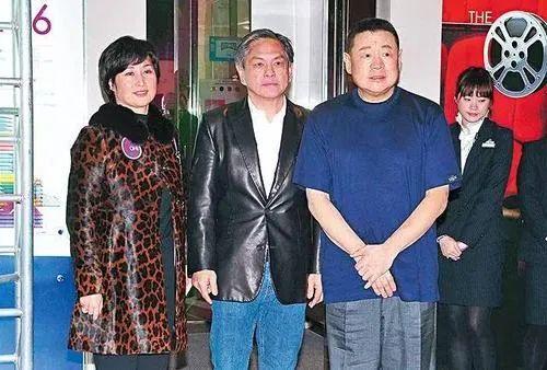 刘銮雄弟弟状告百亿富商！曾追亚姐送千万豪宅，现拿不出1.5亿