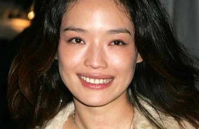 当年香港的风月电影市场谁主沉浮?一批性感女神,谁敢称第一?