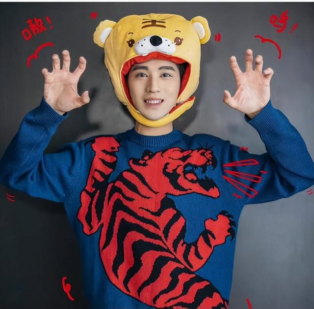 许魏洲太太张圣樱带着孩子现身医院，保姆全程陪同，疑是未婚先孕