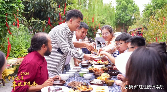 央视丰晚主持人调整,杨帆首秀、任鲁豫尹颂缺席,孟语凡颜值担当