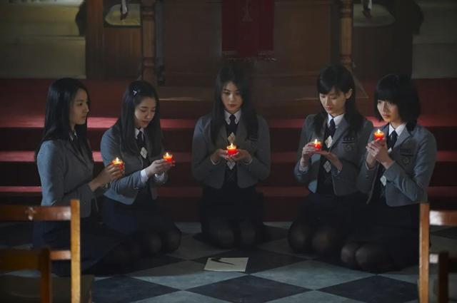 13年,这个韩国电影里“出产美女”最多的恐怖片,终于“复活”了