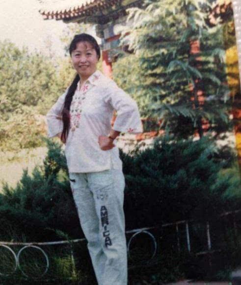 新凤霞事件反转!老戏骨含泪诉说55年前真相,难怪张少华不认账