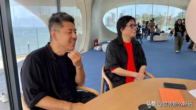 高晓松现身海口,瘦成小鲜肉,生图却被曝光相差大,装嫩成瘾