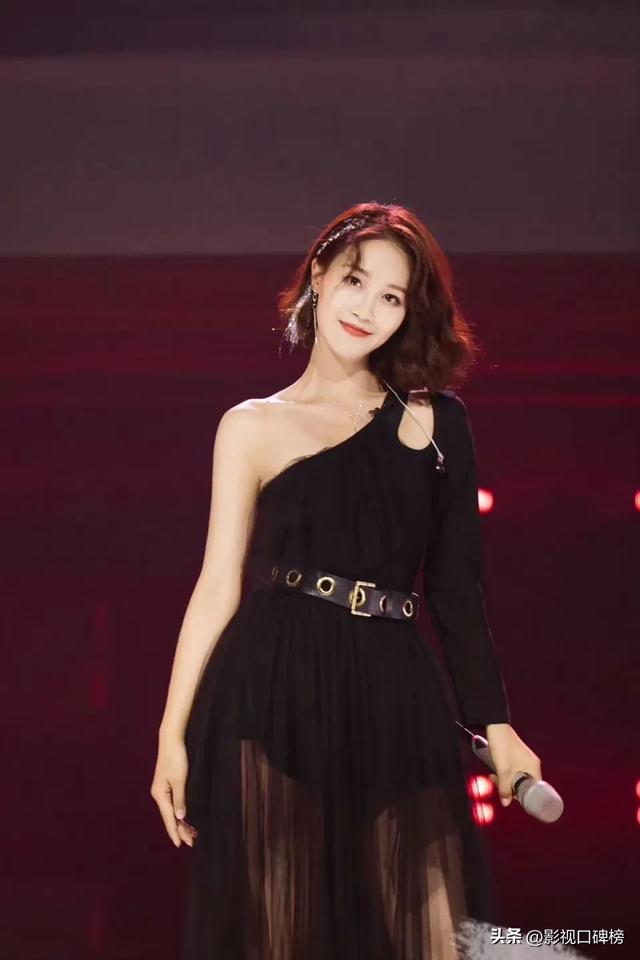 演完刘亦菲好友,又演佟大为老婆,34岁“野心家”蓝盈莹赢麻了!