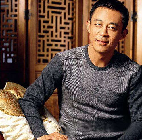 著名演员潘雨辰:与侯勇离婚后,染霜的玫瑰带泪开
