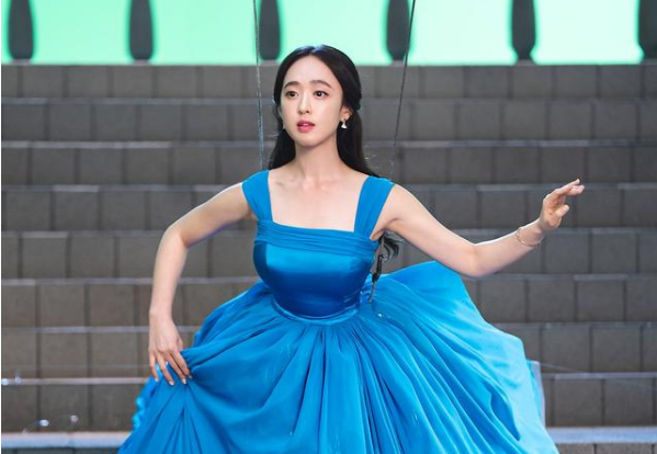 13年,这个韩国电影里“出产美女”最多的恐怖片,终于“复活”了