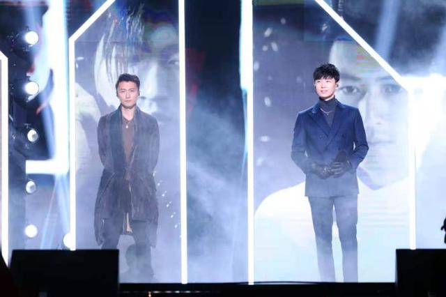 《2020中国好声音》巅峰之夜举行 单依纯获总冠军