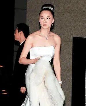 刘銮雄弟弟状告百亿富商！曾追亚姐送千万豪宅，现拿不出1.5亿